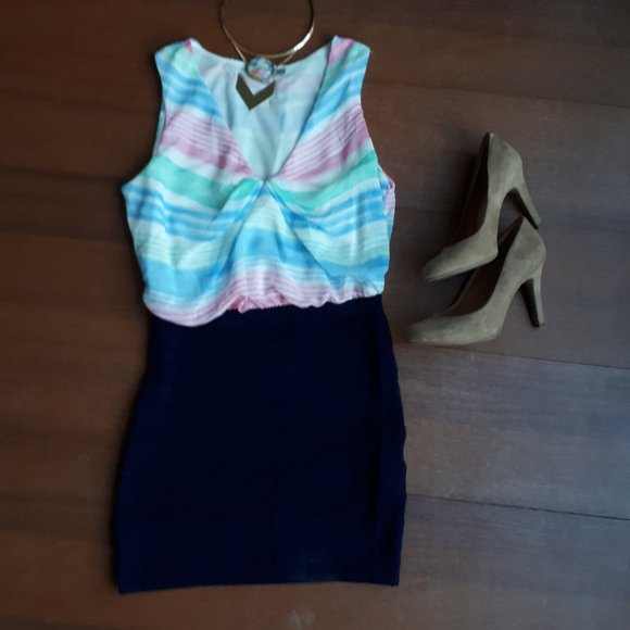 Two Toned Bodycon Dress - Picture 3 of 4